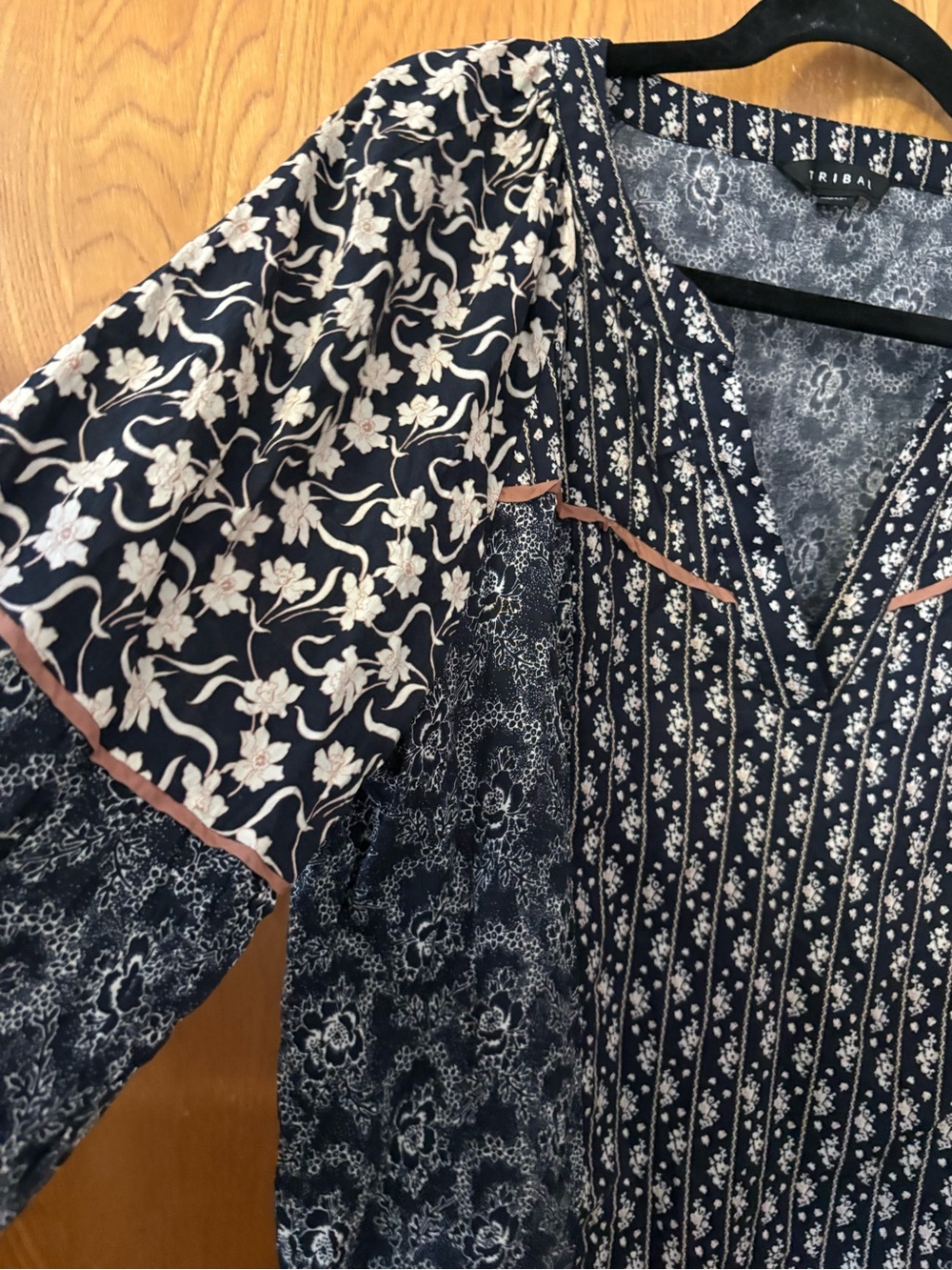 Tribal Boho Floral Mixed-Print V-Neck Women's Top - Navy L - Picture 4 of 11